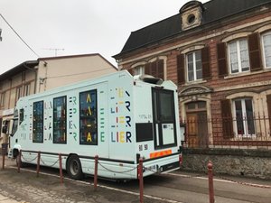 Le Médiabus L'atelier fait Halte aux Islettes