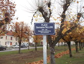 Plaque entrée ouest de la place